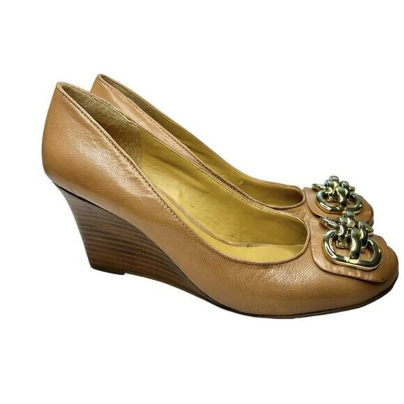Nine West Stacked Wedge Heel Leather Pumps Camel Tan Gold Tone Hardware Size 6M - Picture 15 of 15
